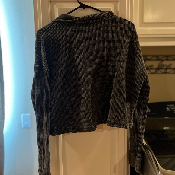 Blue B button up, crop cardigan - Picture 4 of 5